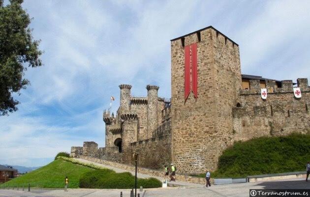 Piso Nuevo En El Casco Antiguo Apartman Ponferrada Kültér fotó